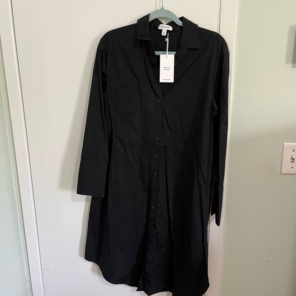 Nordstrom, NWT, Long-sleeved, black, button-down, graceful, tent shape.